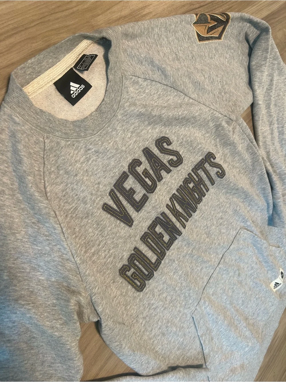 🏒 Adidas NHL Vegas Golden Knights Grey Crewneck Sweatshirt Size Small